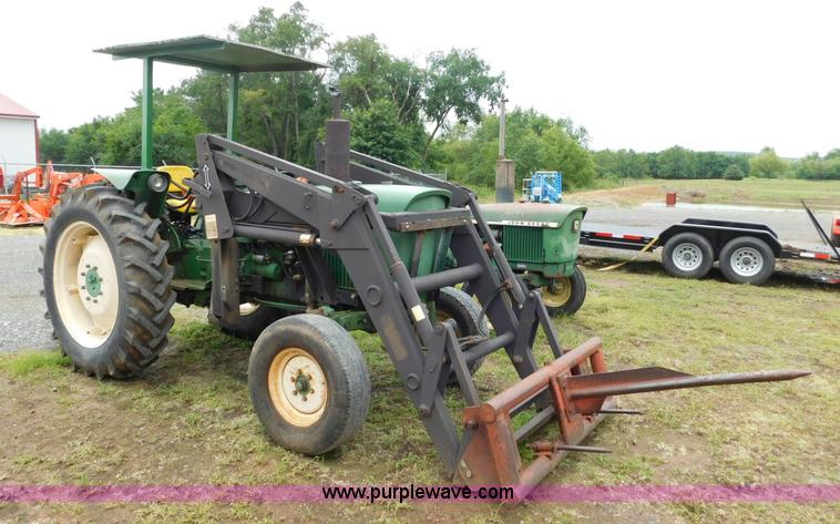 image for item L5877 John Deere 2120 tractor