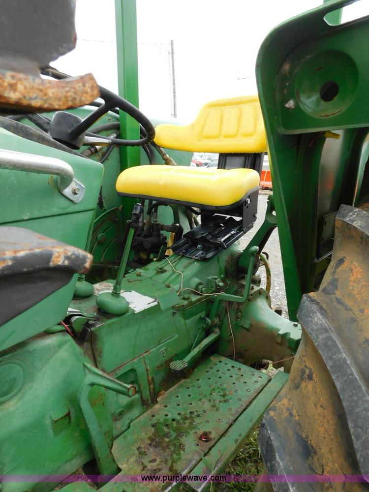 image for item L5877 John Deere 2120 tractor