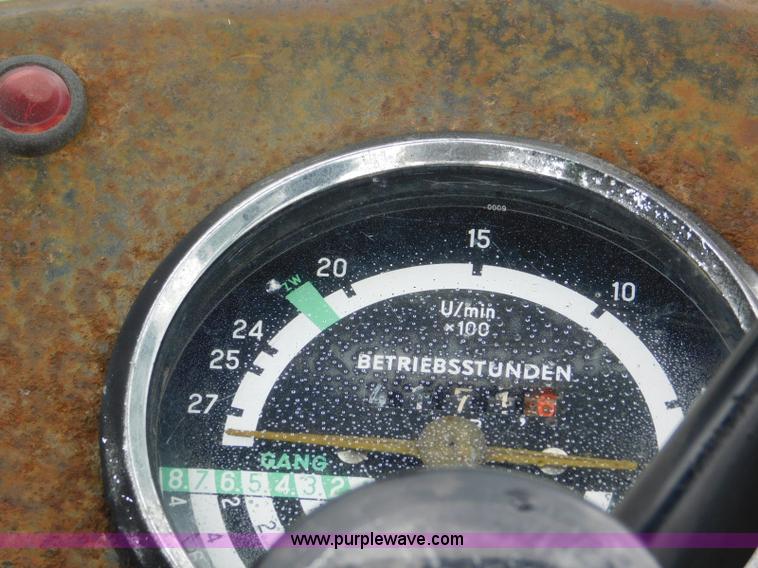 image for item L5877 John Deere 2120 tractor