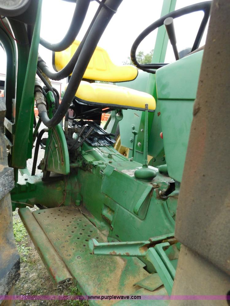 image for item L5877 John Deere 2120 tractor