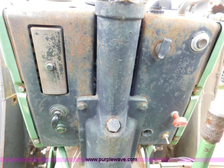 image for item L5877 John Deere 2120 tractor