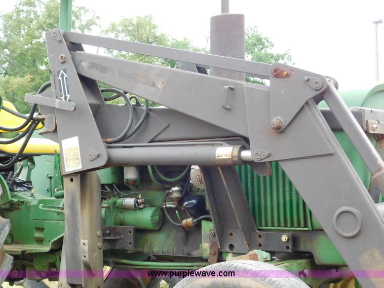 image for item L5877 John Deere 2120 tractor