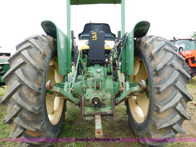 image for item L5877 John Deere 2120 tractor