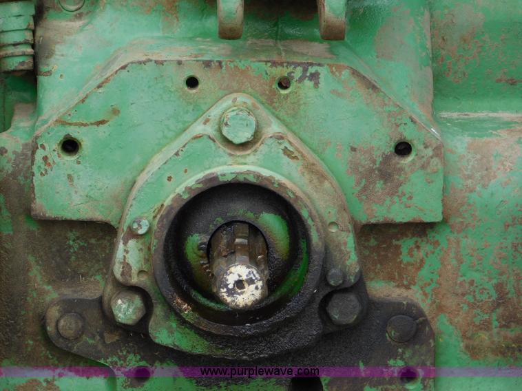 image for item L5877 John Deere 2120 tractor