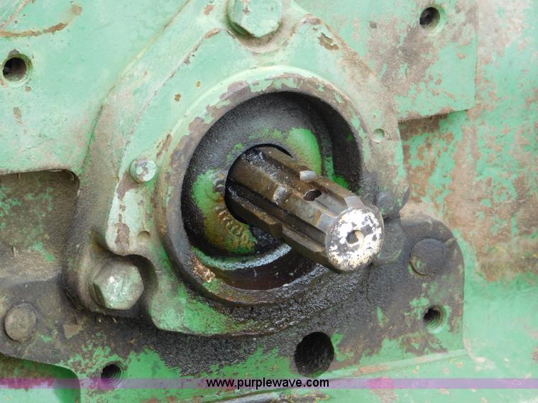 image for item L5877 John Deere 2120 tractor