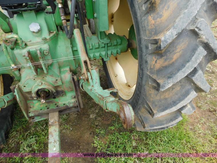 image for item L5877 John Deere 2120 tractor