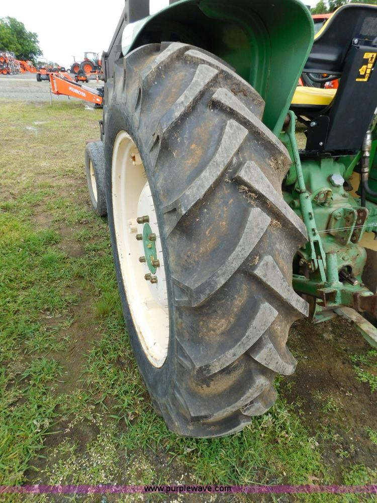image for item L5877 John Deere 2120 tractor