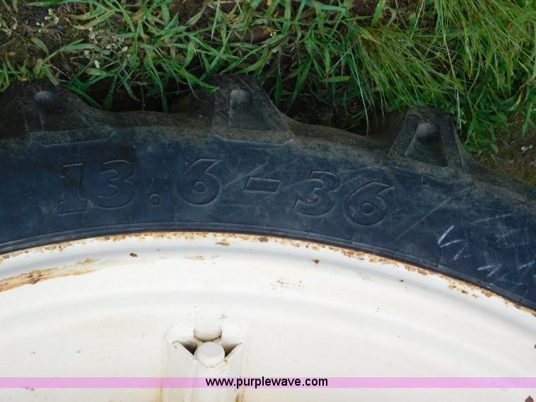 image for item L5877 John Deere 2120 tractor