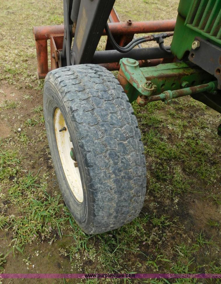 image for item L5877 John Deere 2120 tractor