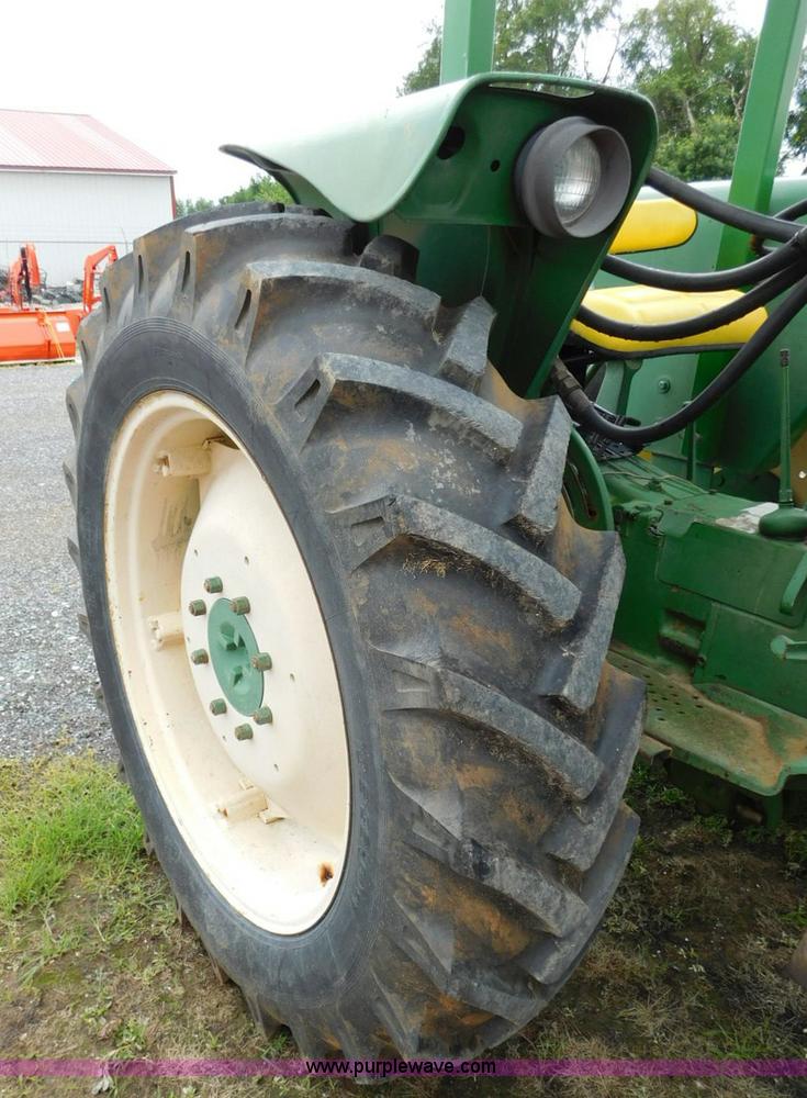 image for item L5877 John Deere 2120 tractor