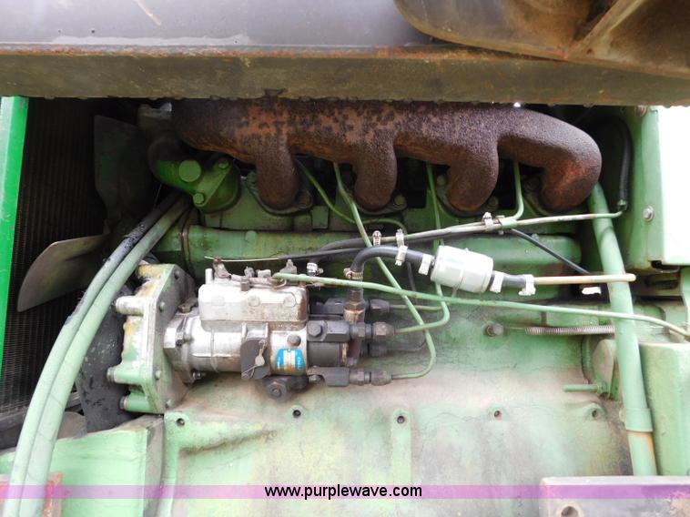 image for item L5877 John Deere 2120 tractor