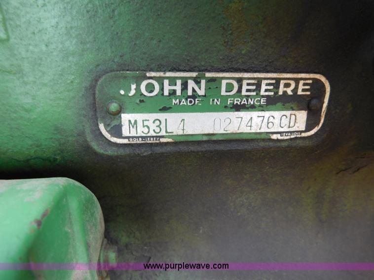 image for item L5877 John Deere 2120 tractor
