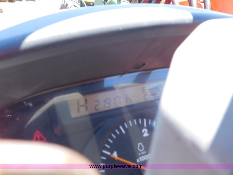 image for item L5882 Kubota L4240 tractor