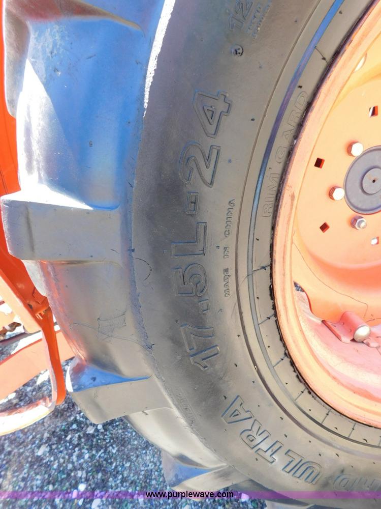 image for item L5882 Kubota L4240 tractor