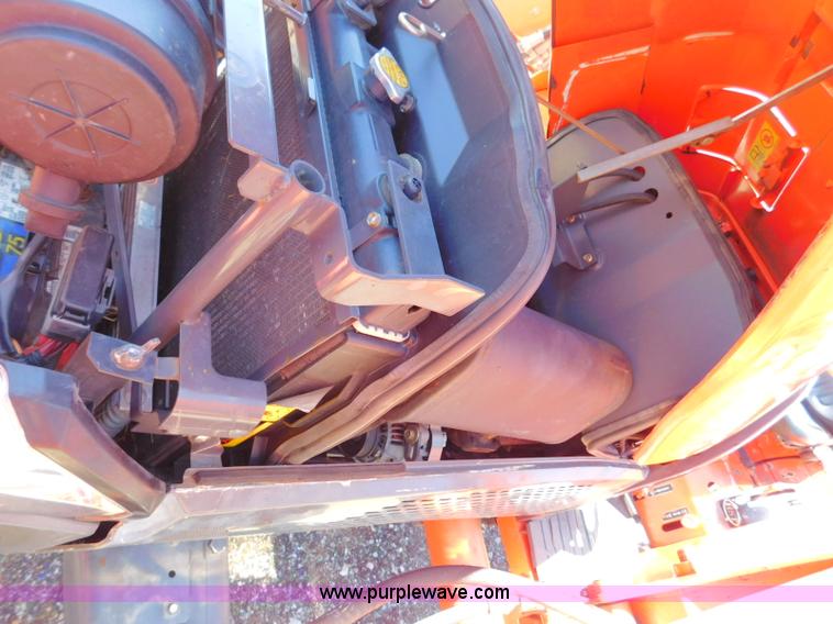 image for item L5882 Kubota L4240 tractor