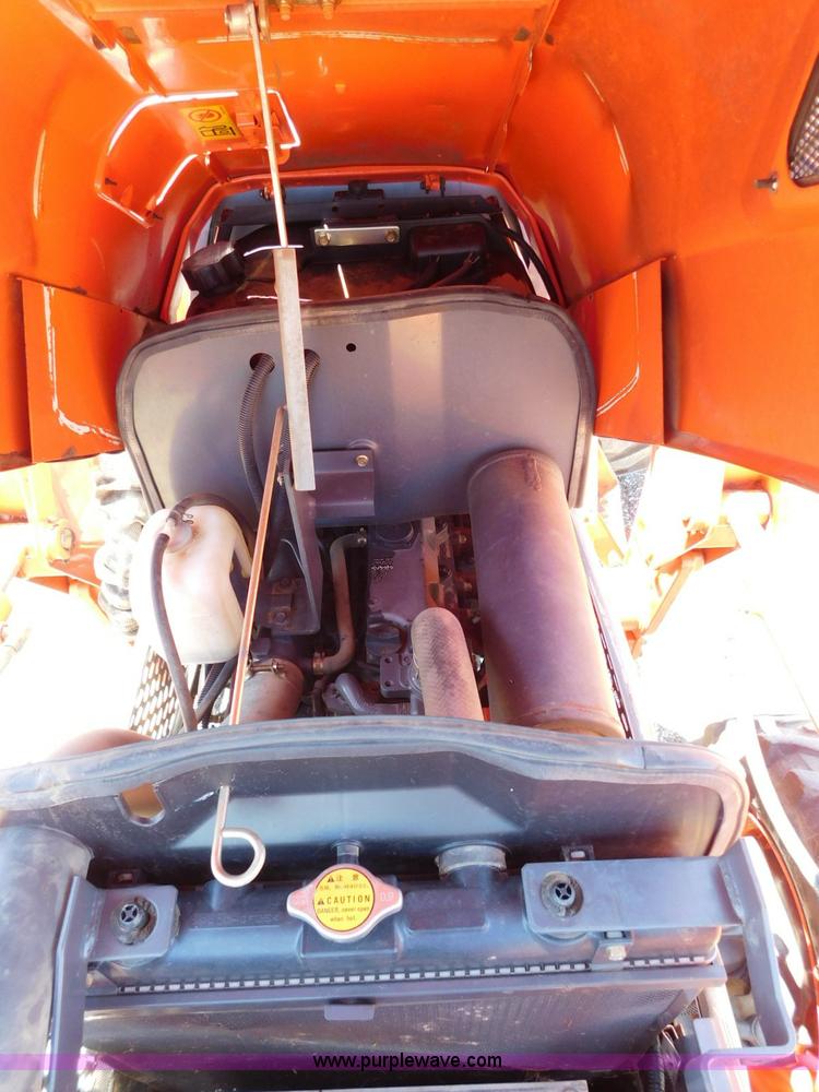 image for item L5882 Kubota L4240 tractor