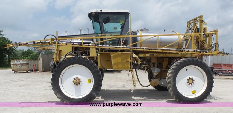 image for item L6362 1996 Ag-Chem RoGator 854 self-propelled applicator
