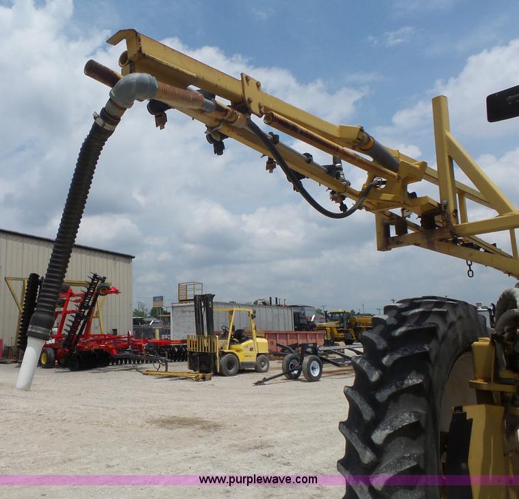 image for item L6362 1996 Ag-Chem RoGator 854 self-propelled applicator