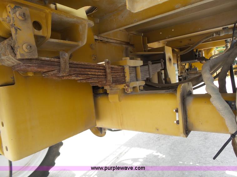 image for item L6362 1996 Ag-Chem RoGator 854 self-propelled applicator