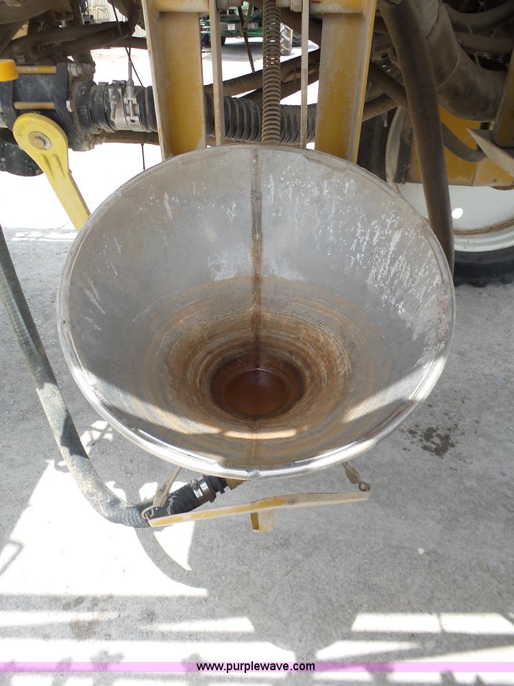 image for item L6362 1996 Ag-Chem RoGator 854 self-propelled applicator