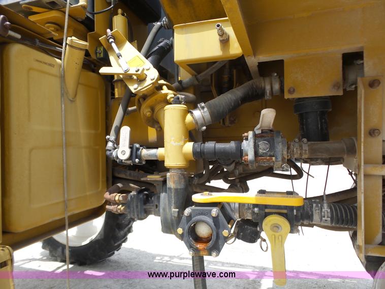 image for item L6362 1996 Ag-Chem RoGator 854 self-propelled applicator