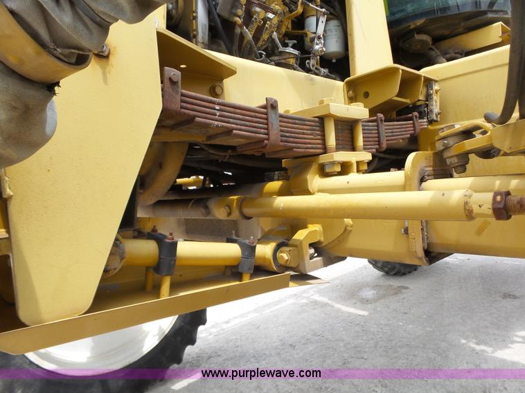 image for item L6362 1996 Ag-Chem RoGator 854 self-propelled applicator