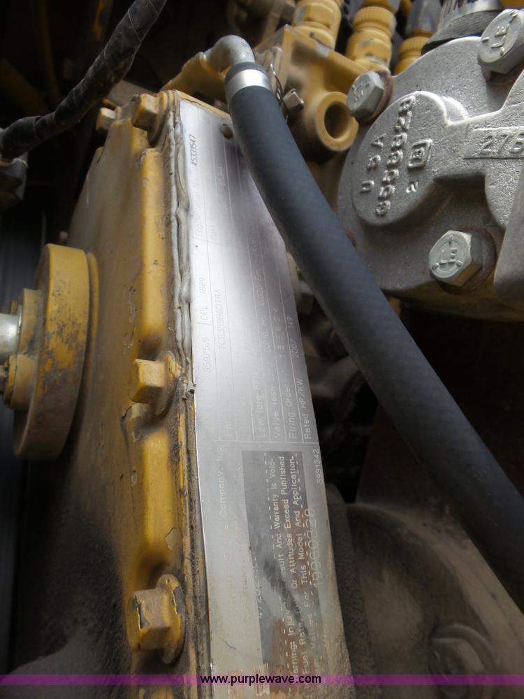 image for item L6362 1996 Ag-Chem RoGator 854 self-propelled applicator