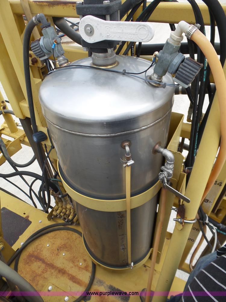 image for item L6362 1996 Ag-Chem RoGator 854 self-propelled applicator