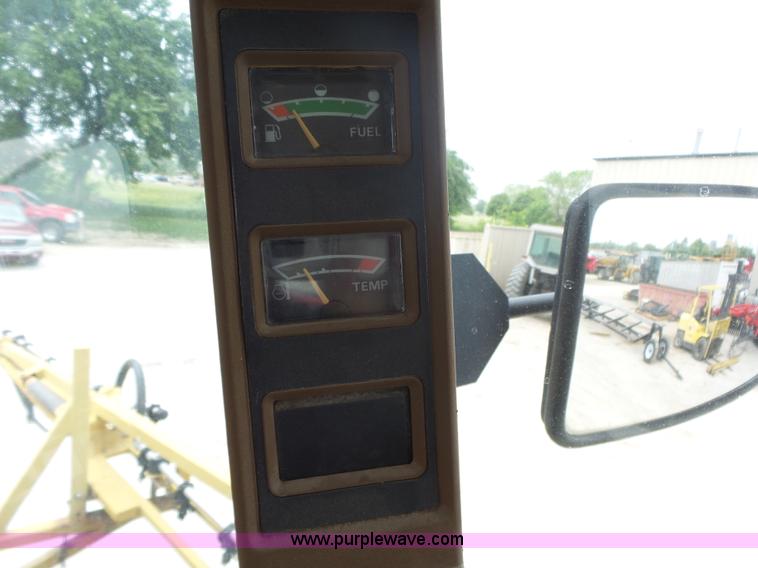 image for item L6362 1996 Ag-Chem RoGator 854 self-propelled applicator