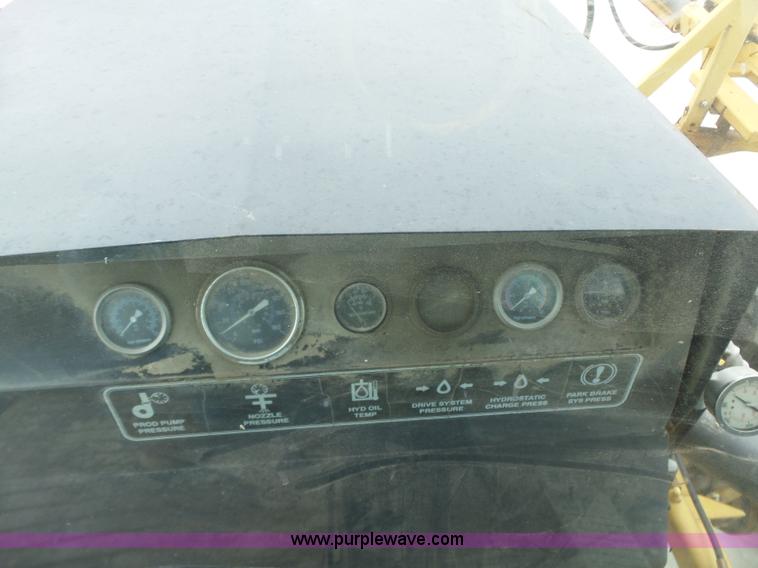 image for item L6362 1996 Ag-Chem RoGator 854 self-propelled applicator