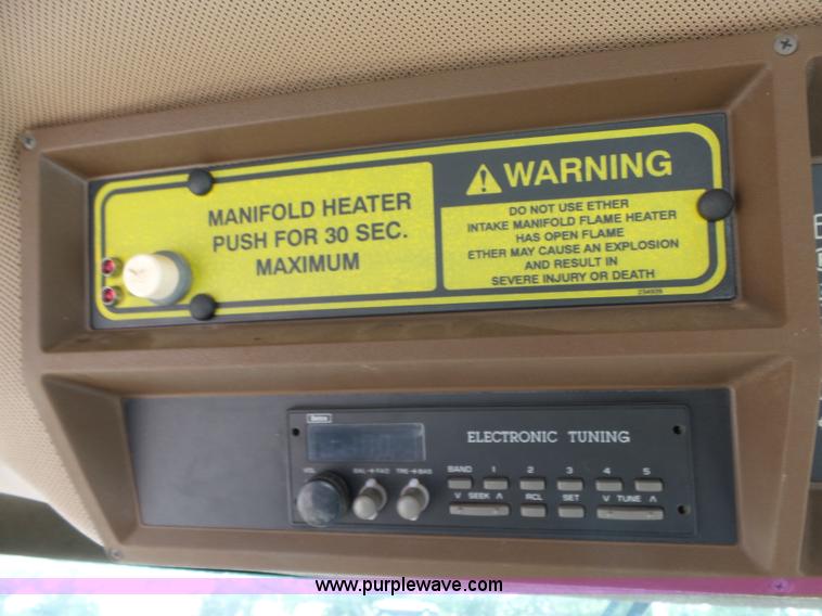 image for item L6362 1996 Ag-Chem RoGator 854 self-propelled applicator