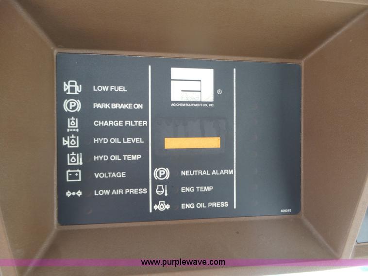 image for item L6362 1996 Ag-Chem RoGator 854 self-propelled applicator