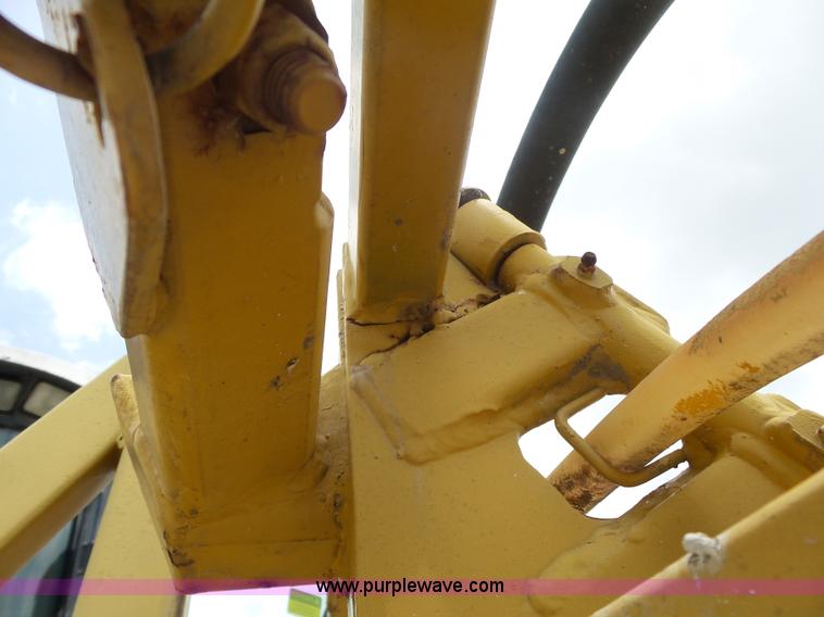 image for item L6362 1996 Ag-Chem RoGator 854 self-propelled applicator