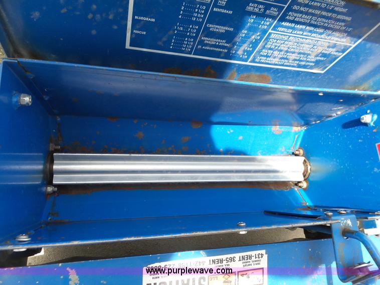 image for item AG9224 Blue Bird seeder