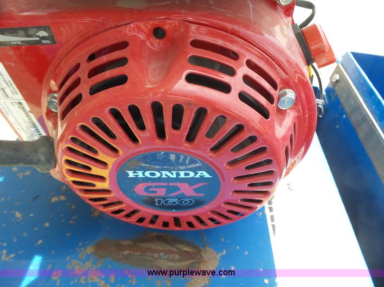 image for item AG9224 Blue Bird seeder