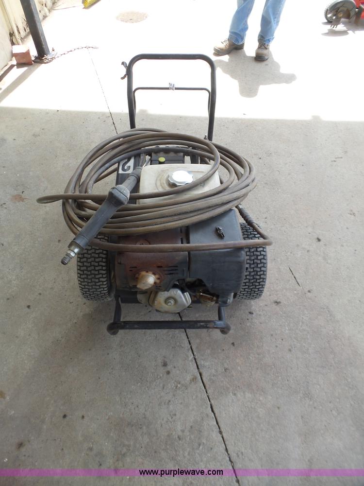 image for item AG9226 Mi-T-M 3004 pressure washer