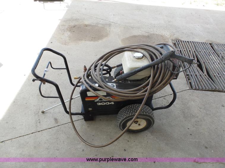 image for item AG9226 Mi-T-M 3004 pressure washer