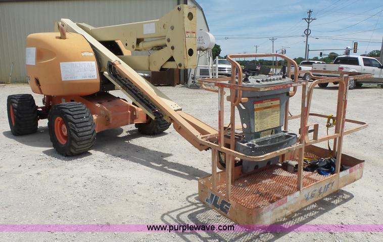 image for item AG9227 1999 JLG 450A boom lift