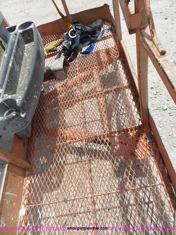 image for item AG9227 1999 JLG 450A boom lift