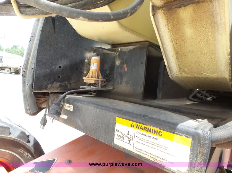 image for item AG9227 1999 JLG 450A boom lift