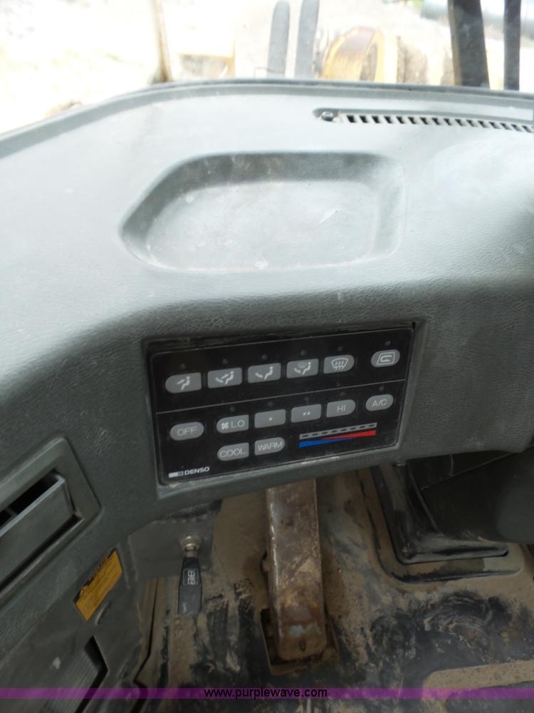 image for item AG9229 2000 Komatsu WA380 wheel loader