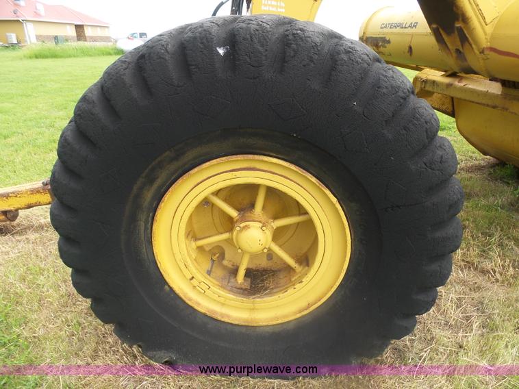 image for item AL9152 Caterpillar 80 scraper