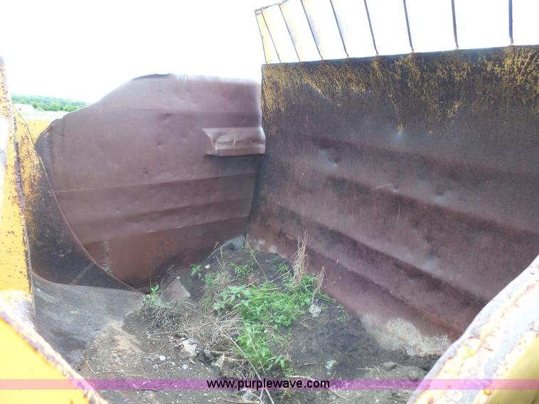 image for item AL9152 Caterpillar 80 scraper