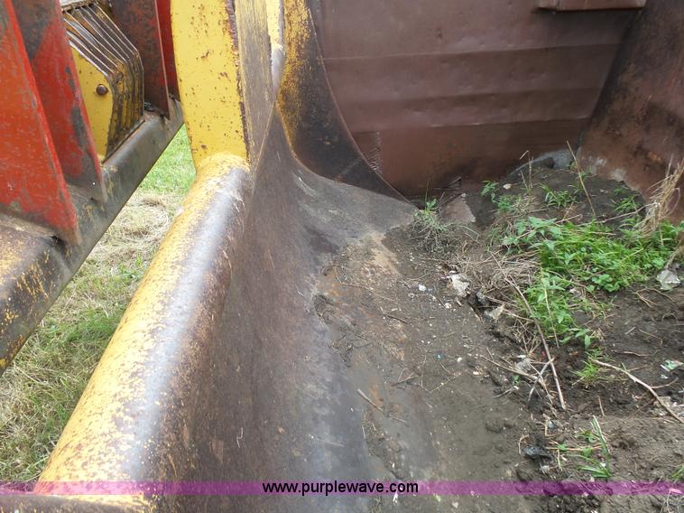 image for item AL9152 Caterpillar 80 scraper