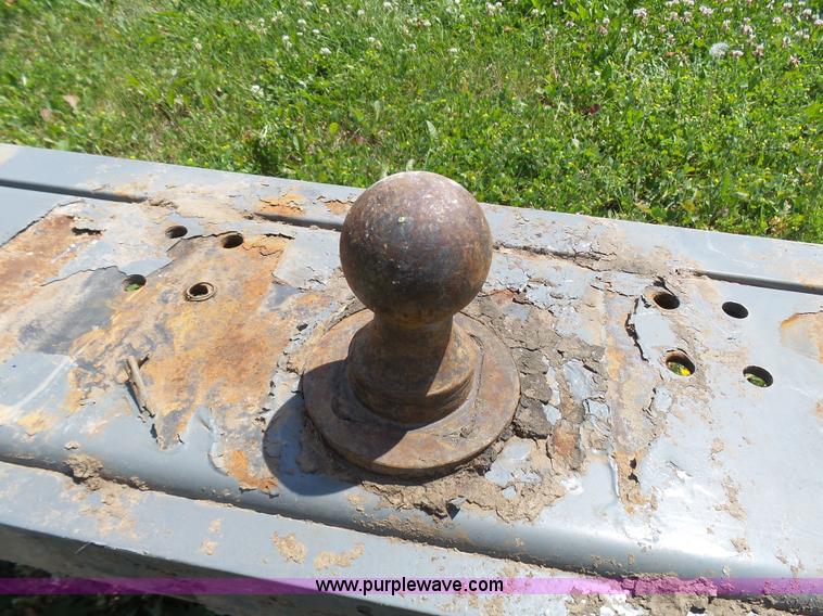 image for item AV9982 B&W gooseneck turn-over ball hitch