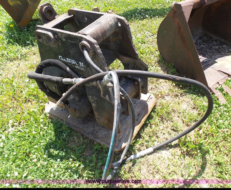 image for item AV9984 Wain Roy Cannon plate compactor