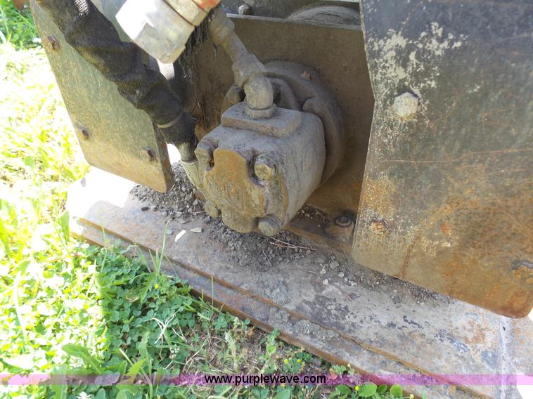 image for item AV9984 Wain Roy Cannon plate compactor