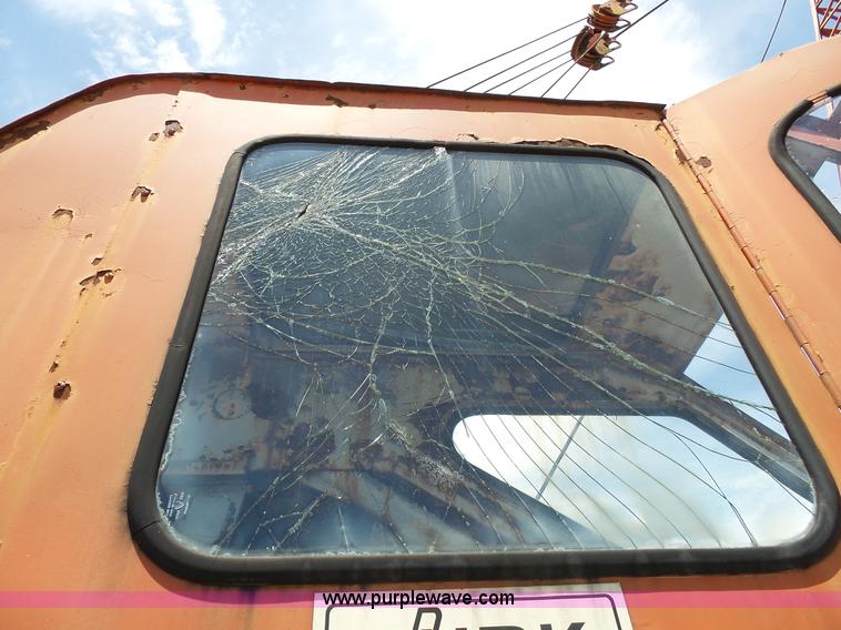 image for item BG9031 1965 Insley M crane