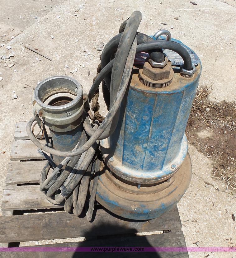 image for item BG9036 Barnes submersible pump