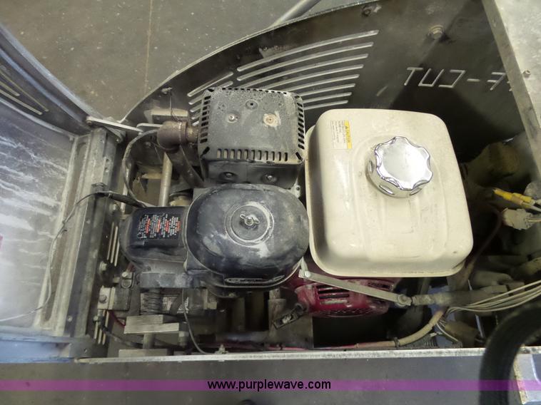 image for item BG9040 Soff Cut G200 concrete saw